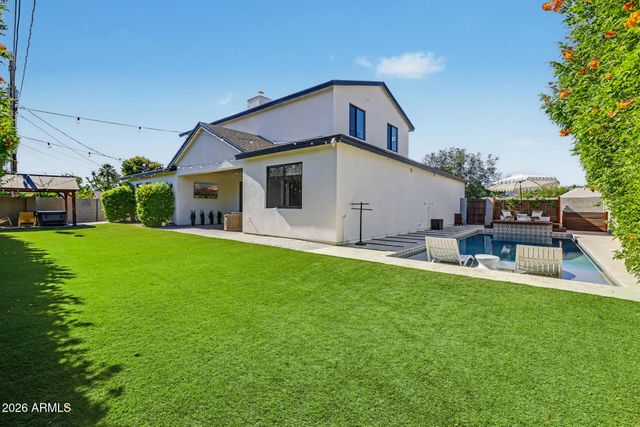 4233 E FAIRMOUNT Avenue, Phoenix, AZ 85018
