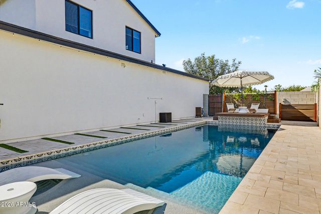 4233 E FAIRMOUNT Avenue, Phoenix, AZ 85018