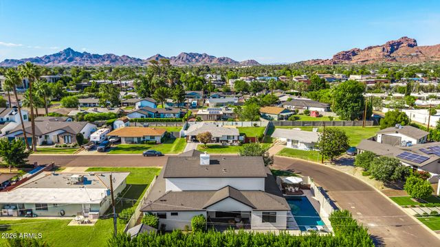 4233 E FAIRMOUNT Avenue, Phoenix, AZ 85018