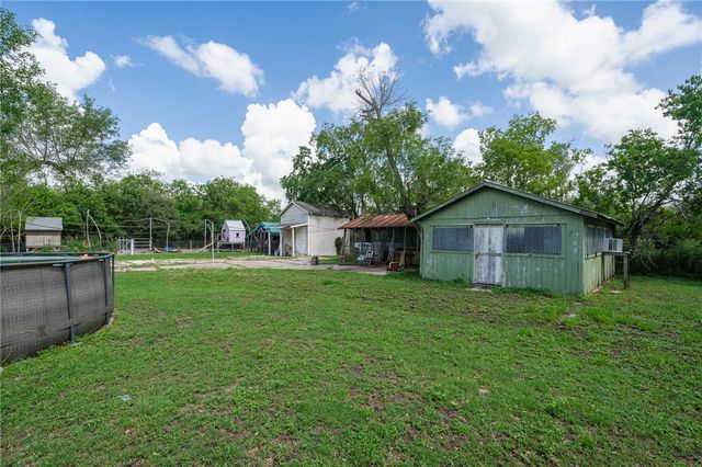 119 E Houston, Refugio, TX 78377