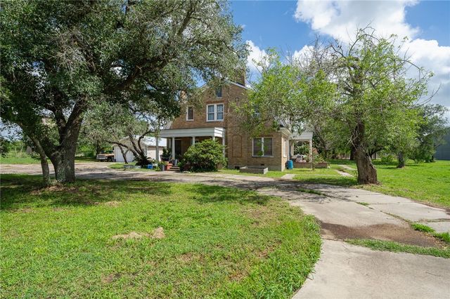 119 E Houston, Refugio, TX 78377