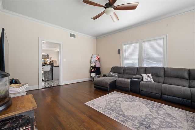 119 E Houston, Refugio, TX 78377