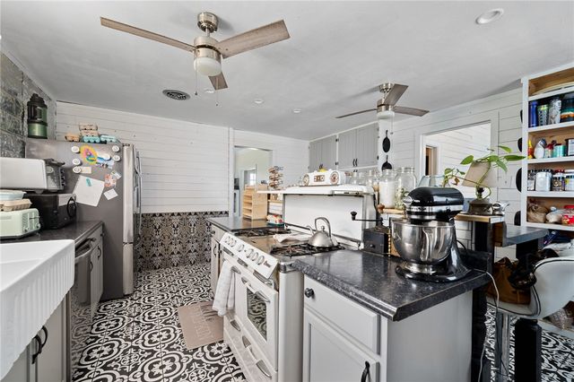 119 E Houston, Refugio, TX 78377