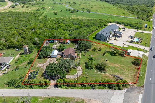 119 E Houston, Refugio, TX 78377