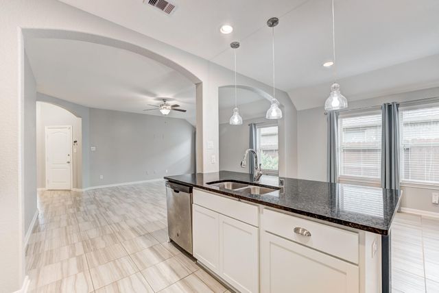 255 Dale Ridge Lane, Dickinson, TX 77539