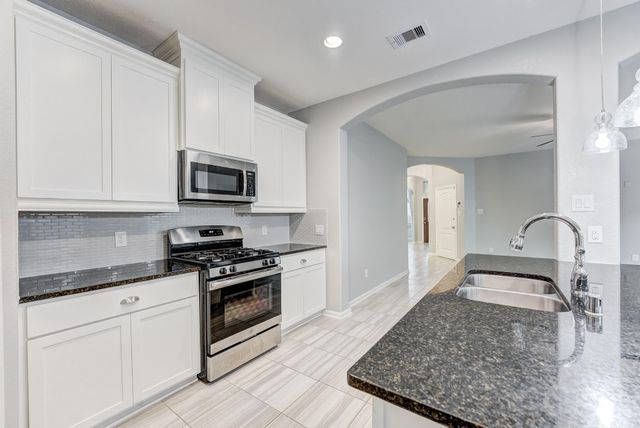 255 Dale Ridge Lane, Dickinson, TX 77539