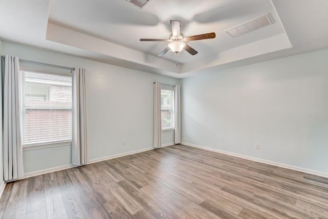 255 Dale Ridge Lane, Dickinson, TX 77539
