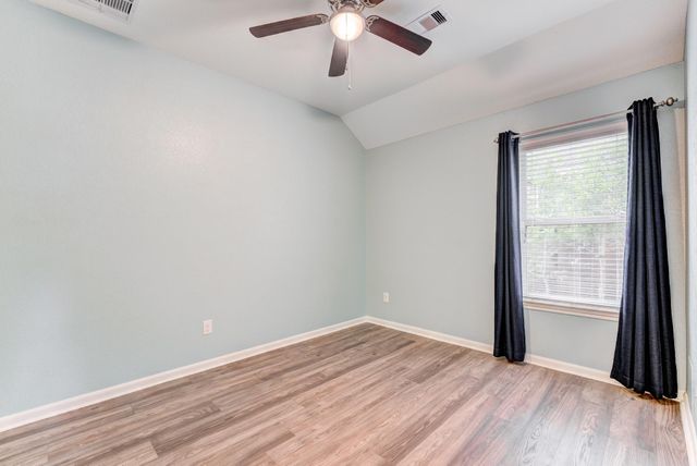 255 Dale Ridge Lane, Dickinson, TX 77539