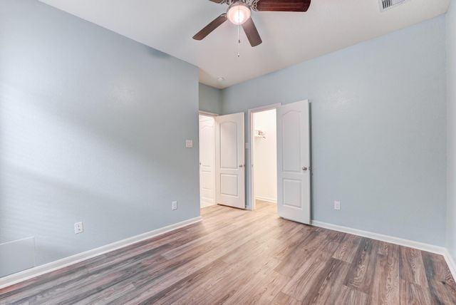 255 Dale Ridge Lane, Dickinson, TX 77539