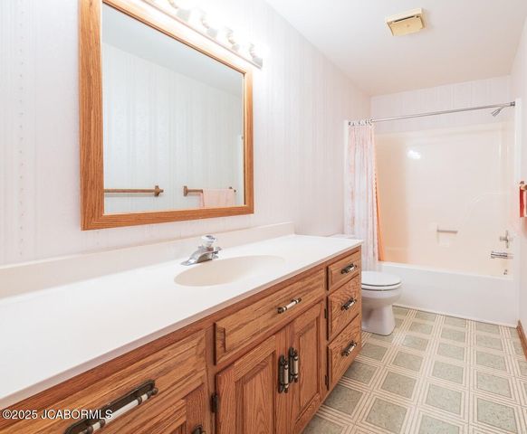 321 JOE LANE, Jefferson City, MO 65101