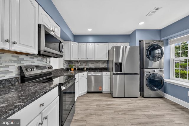 103 SAINT CHARLES SQ, Sterling, VA 20164