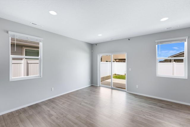 8410 W Sugar Ct, Cheney, WA 99004