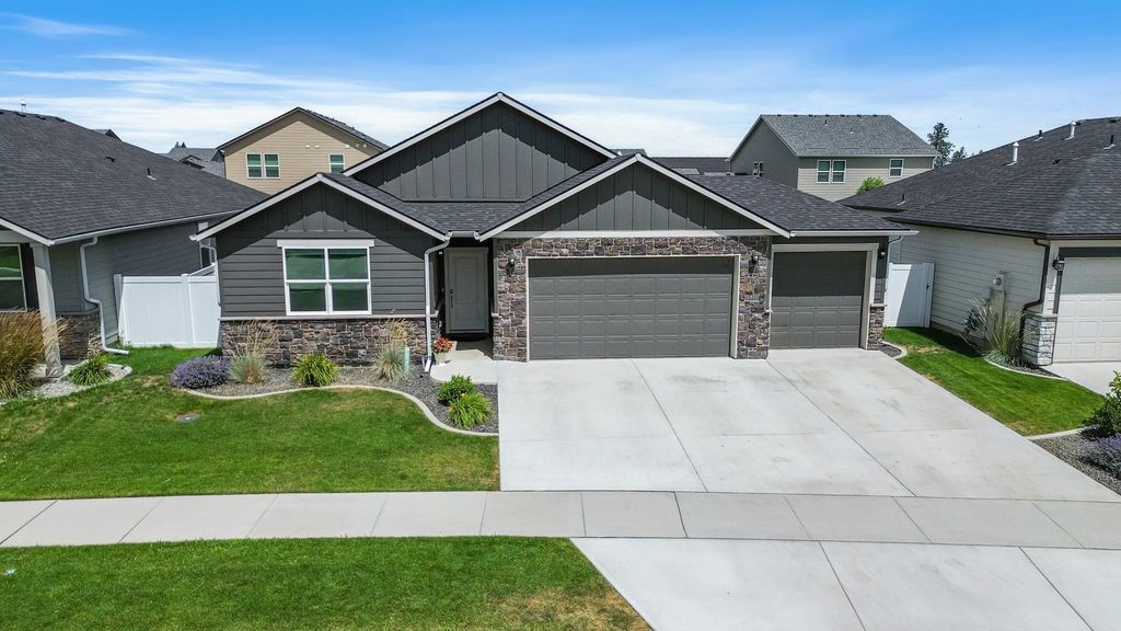 8410 W Sugar Ct, Cheney, WA 99004