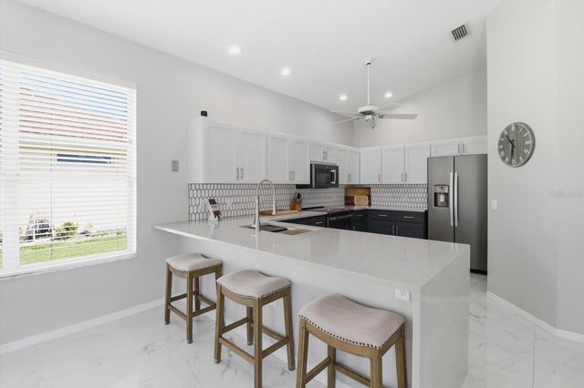 434 W CRESTMONT COURT, Beverly Hills, FL 34465