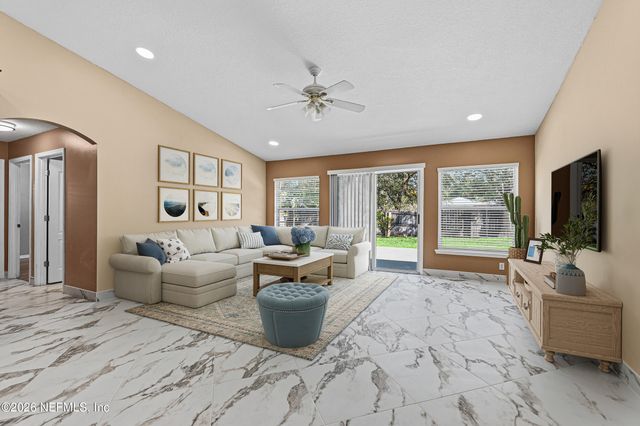 301 JOHNS GLEN Drive, St. Johns, FL 32259