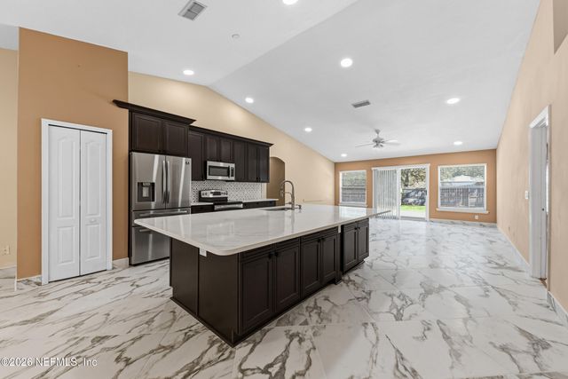 301 JOHNS GLEN Drive, St. Johns, FL 32259