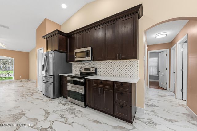 301 JOHNS GLEN Drive, St. Johns, FL 32259