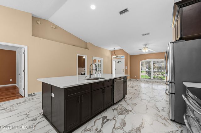 301 JOHNS GLEN Drive, St. Johns, FL 32259