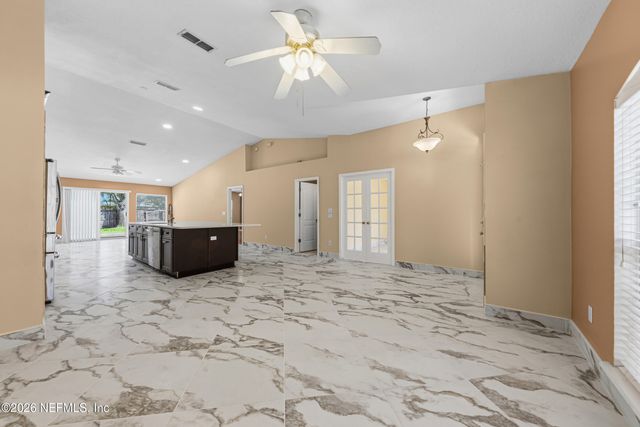 301 JOHNS GLEN Drive, St. Johns, FL 32259