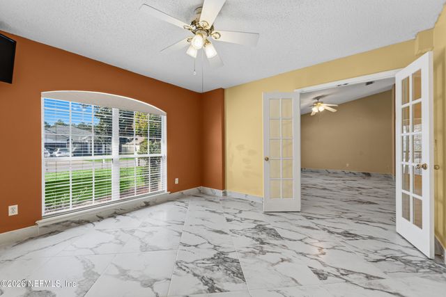 301 JOHNS GLEN Drive, St. Johns, FL 32259