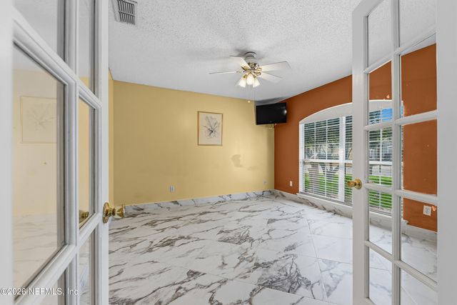 301 JOHNS GLEN Drive, St. Johns, FL 32259