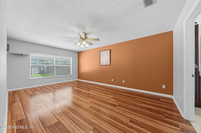 301 JOHNS GLEN Drive, St. Johns, FL 32259