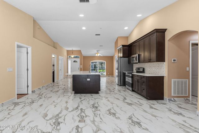 301 JOHNS GLEN Drive, St. Johns, FL 32259