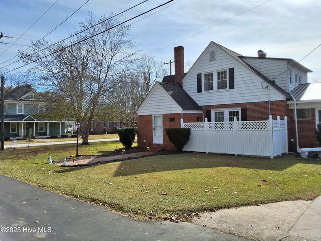 215 N Elm Street, Chadbourn, NC 28431