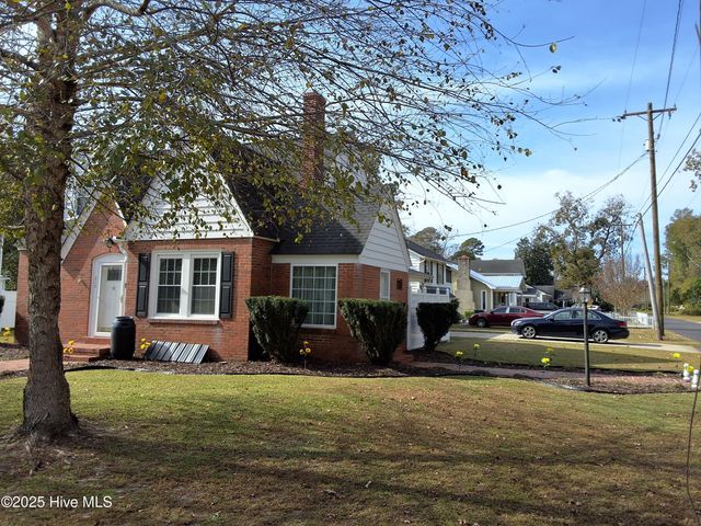 215 N Elm Street, Chadbourn, NC 28431