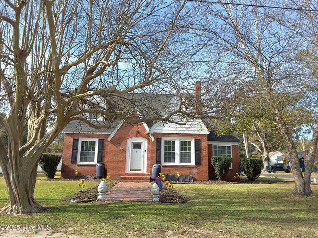 215 N Elm Street, Chadbourn, NC 28431