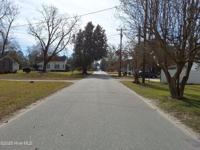 215 N Elm Street, Chadbourn, NC 28431