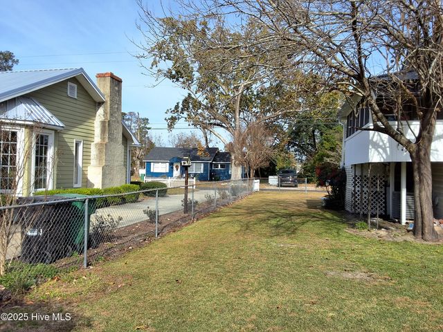 215 N Elm Street, Chadbourn, NC 28431