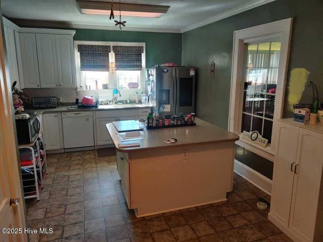 215 N Elm Street, Chadbourn, NC 28431