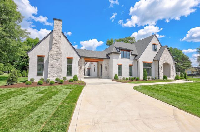 101 Danford Dr, Clarksville, TN 37043
