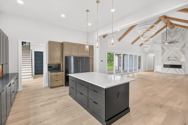101 Danford Dr, Clarksville, TN 37043