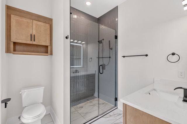 101 Danford Dr, Clarksville, TN 37043