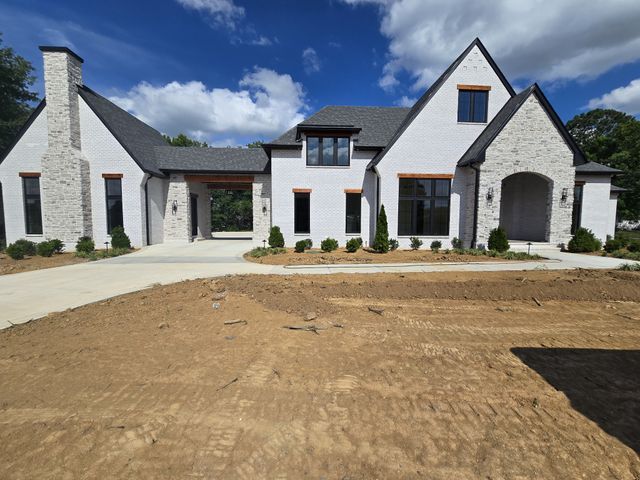 101 Danford Dr, Clarksville, TN 37043