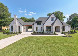 101 Danford Dr, Clarksville, TN 37043