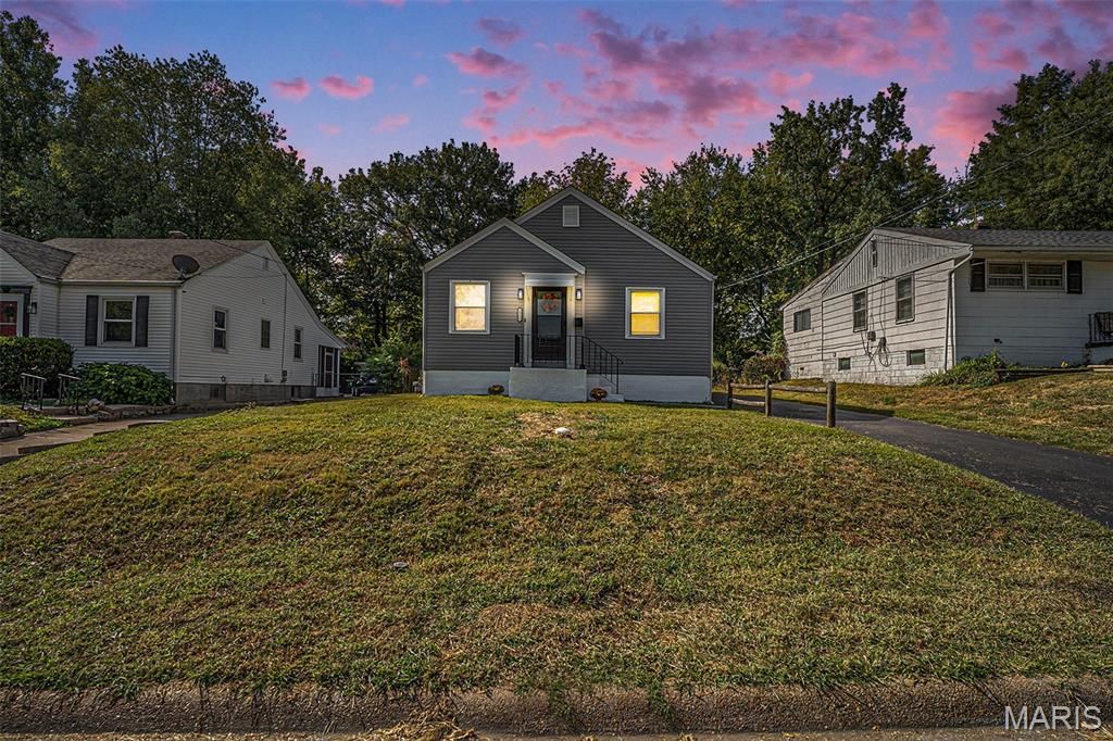 10222 Driver Avenue, St Louis, MO 63114