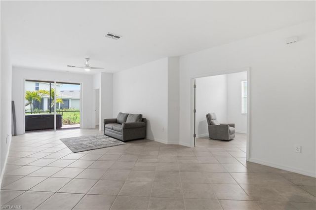 2215 Dragonfruit WAY, Naples, FL 34120
