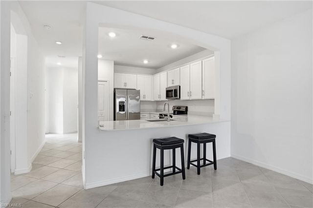 2215 Dragonfruit WAY, Naples, FL 34120