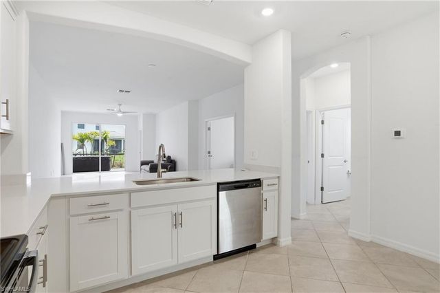 2215 Dragonfruit WAY, Naples, FL 34120