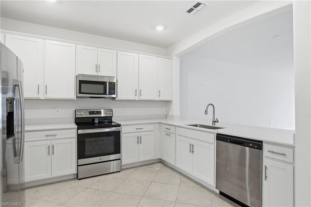 2215 Dragonfruit WAY, Naples, FL 34120
