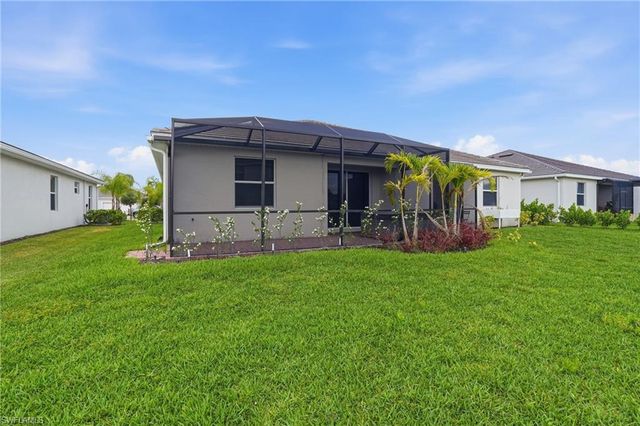 2215 Dragonfruit WAY, Naples, FL 34120