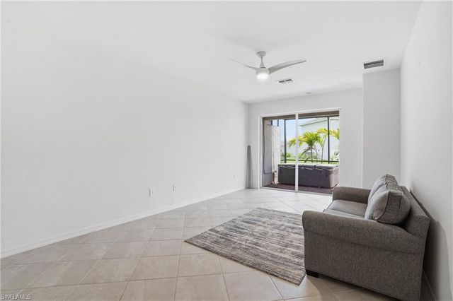 2215 Dragonfruit WAY, Naples, FL 34120