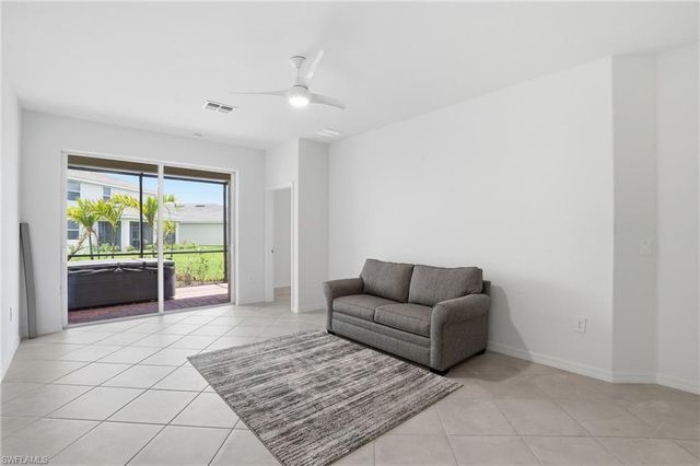 2215 Dragonfruit WAY, Naples, FL 34120