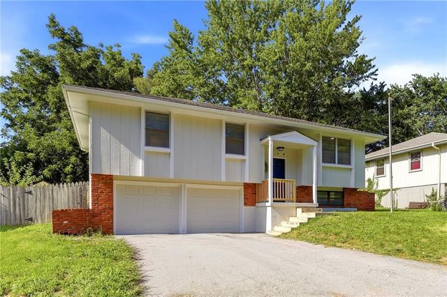 110 Brentwood Drive, Belton, MO 64012