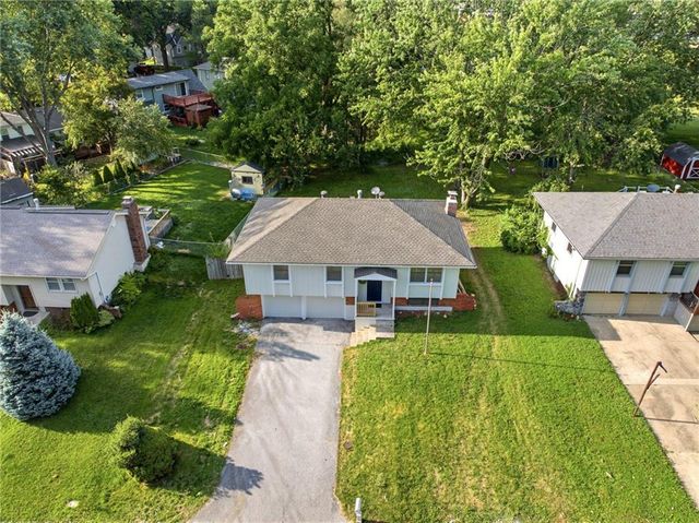 110 Brentwood Drive, Belton, MO 64012