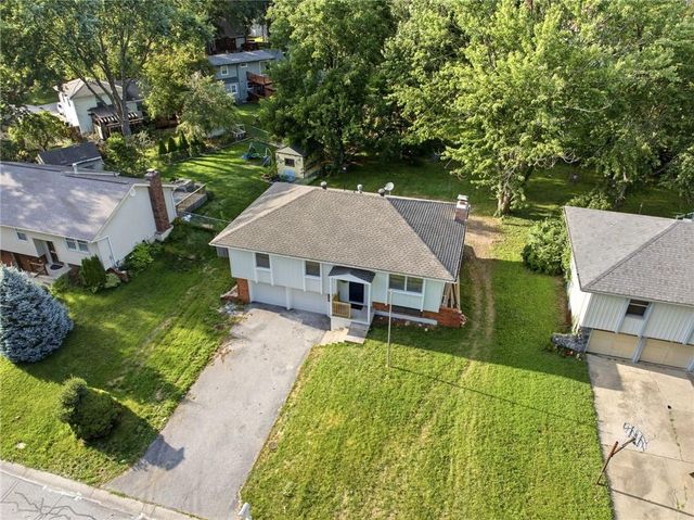 110 Brentwood Drive, Belton, MO 64012