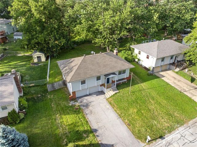 110 Brentwood Drive, Belton, MO 64012